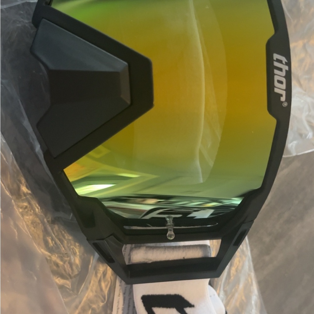 Thor Multi-Color Racing Goggles - Picture 6 of 6